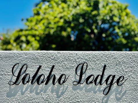 LOLOHO LODGE - 24h power Bed and Breakfast in Sea Point