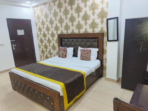HOTEL ASHOKA PALACE Near IGI Airport New Delhi Hotel in New Delhi