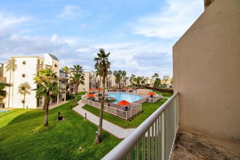 Balcony/Terrace, Pool view