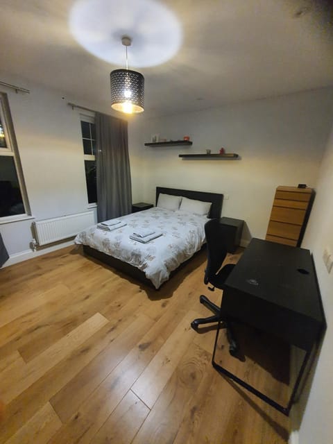 Daniari guest rooms Bed and Breakfast in Dartford