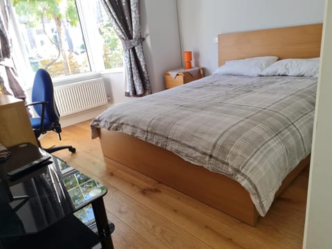 Daniari guest rooms Bed and Breakfast in Dartford