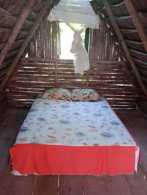 Cabana juriti Camping /
Complejo de autocaravanas in Arembepe