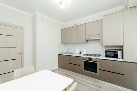 Cozy 2 bedroom apart., Park area Apartment in Chișinău