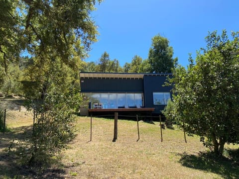 Moderna casa en el bosque House in San Martín de los Andes