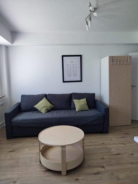 Moderne Ferienwohnung Monteurwohnung Business Appartement Ratingen 4-5 Personen Nähe Messe, Flughafen Düsseldorf Eigentumswohnung in Duisburg