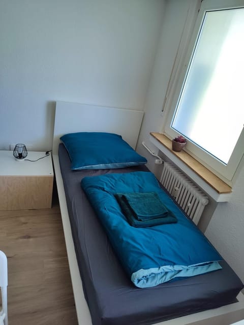 Moderne Ferienwohnung Monteurwohnung Business Appartement Ratingen 4-5 Personen Nähe Messe, Flughafen Düsseldorf Eigentumswohnung in Duisburg