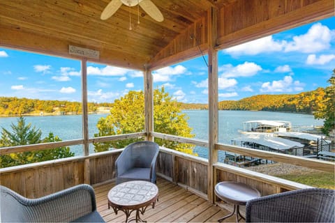 Amber Waters Hideaway House in Lake of the Ozarks