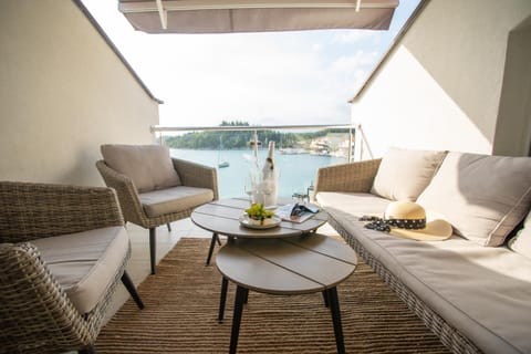 Apartment Antun - Adriatic coast retreat Condo in Dubrovnik-Neretva County
