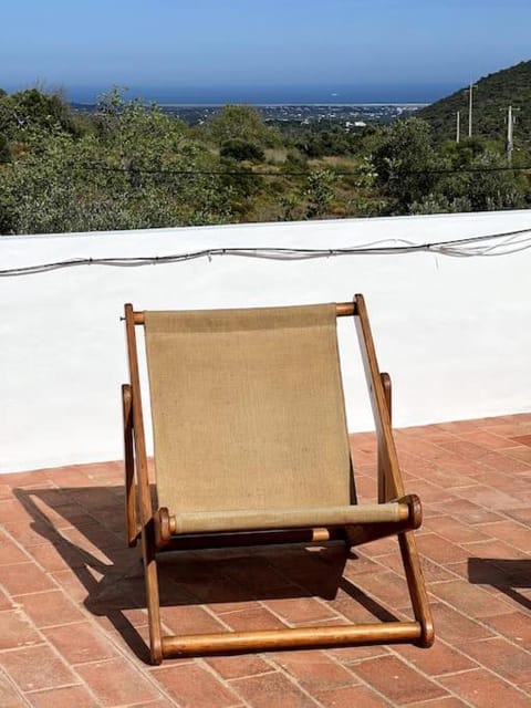 Top of The Hill Studio Apartment in Moncarapacho