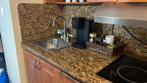 Coffee/tea facilities, Kitchen or kitchenette