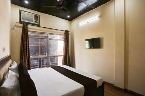 OYO Roadside Residency Hotel in Noida
