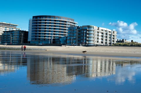 Facade/entrance, Beach