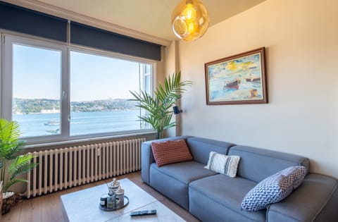 Stunning 2Br Apt at the Brim of the Bosphorus Condo in Istanbul