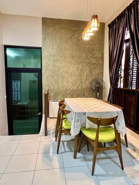 Rumah Mok Aji Homestay Melaka House in Malacca