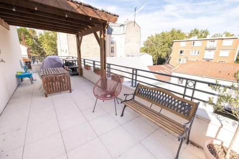 Appartement lumineux 4P/Terrasse Apartment in Saint-Denis, France