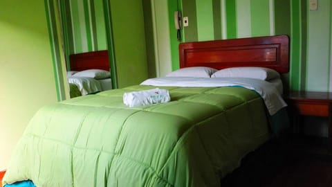 La Posada del Rey - Lima Airport Hostel Chambre d’hôte in Los Olivos