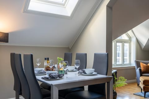 Enter Tromsø - Luxury Penthouse with Jacuzzi Condo in Tromso
