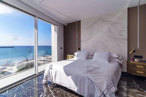 Bed, Sea view