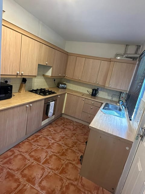 Kitchen or kitchenette, minibar, pet friendly, stove, toaster