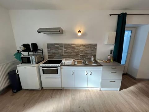 Le Dauphin - Appartement chaleureux proche Gare de Bourgoin Apartment in Bourgoin-Jallieu