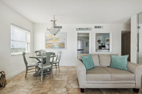 Sunrise at the Beach - 2BR Apt with Scenic Views Condo in South Patrick Shores