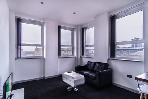 Contemporary 1 Bed Apartment in Central Blackburn Condo in Blackburn