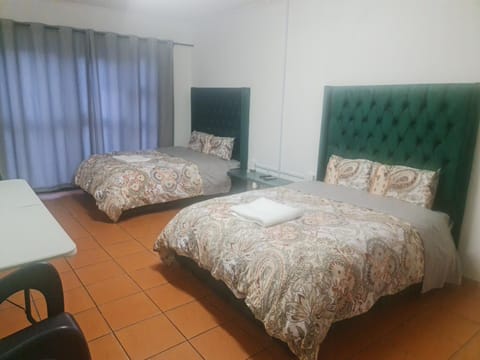 HASATE GUEST HOUSE 13 LOUWVILLE STREET BELLIVILLE Cape Town south Africa Chalet in Cape Town