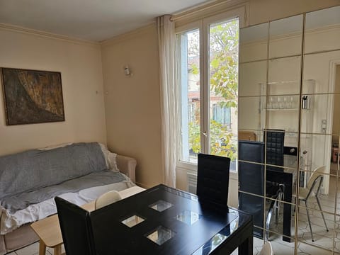 Appartement pour 1à 4 personnes sans cuisine Eigentumswohnung in Vitry-sur-Seine