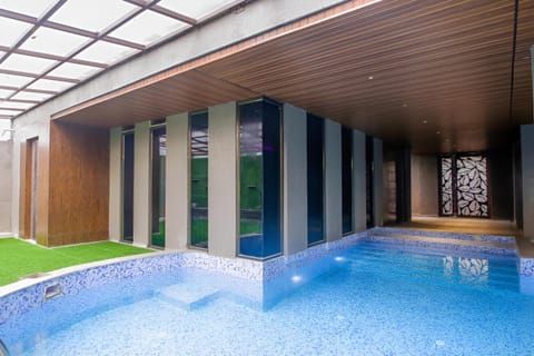 Luxury 6BHK Heated Pool Discotheque Villa in Igatpuri Chalet in Igatpuri