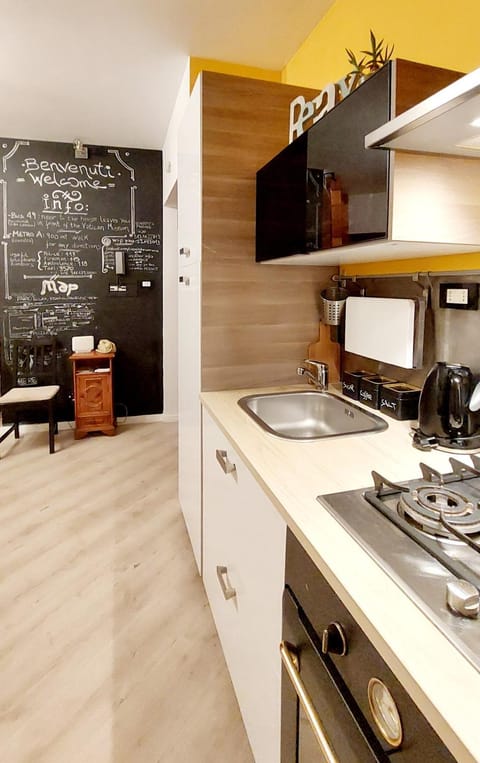 Kitchen or kitchenette, pet friendly, stove