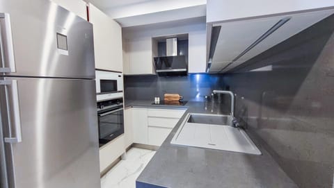 Kitchen or kitchenette, dishwasher, minibar, oven, pet friendly, stove