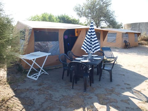 Oh! Camping - Les Roquilles Palavas les Flots Campground/ 
RV Resort in Palavas-les-Flots