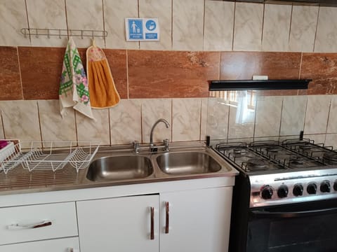 Hostal Ollague, habitaciones con baño privado Übernachtung mit Frühstück in Calama