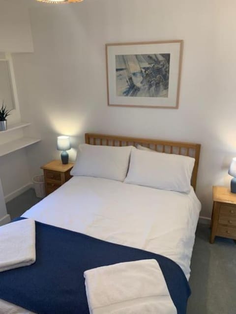 Newly refurbished Uplyme getaway Apartment in Lyme Regis