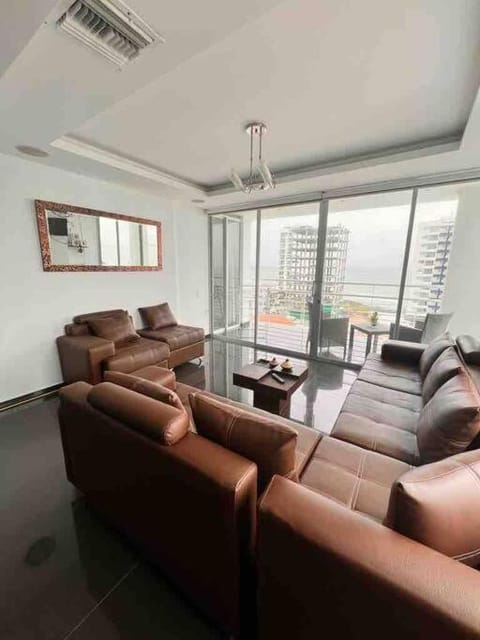 HERMOSO DEPARTAMENTO UBICADO EN ZONA EXCLUSIVA Condo in Manta