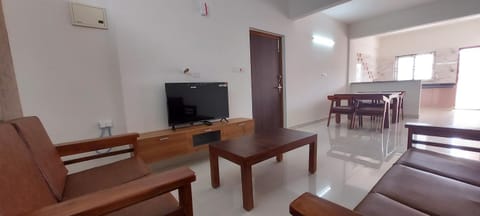 Tranquil Serviced Apartments - Sarjapur Condo in Bengaluru