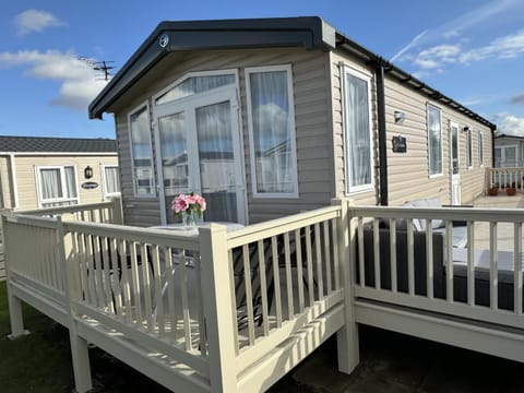 Property building, Balcony/Terrace