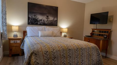 Wild Pacific Guest Suites Bed and Breakfast in Ucluelet
