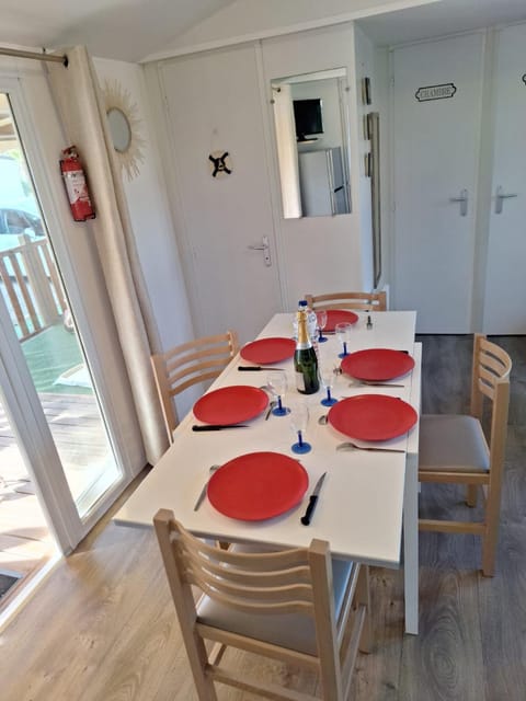 Mobile home Chic Campground/ 
RV Resort in Canet-en-Roussillon