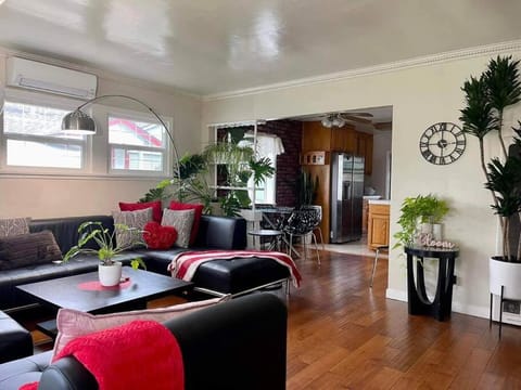 Green Sweet Home in the heart of Little Saigon Villa in Westminster