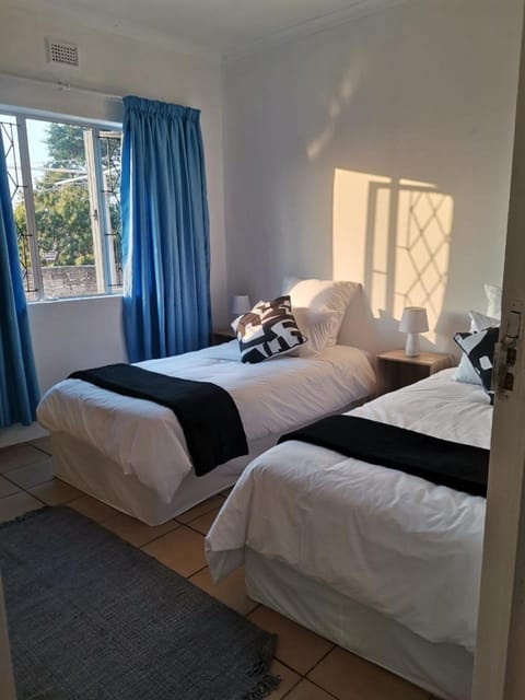 Neptune Guest Cottage Maison in Durban
