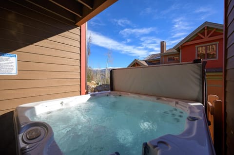 Day, Natural landscape, Hot Tub