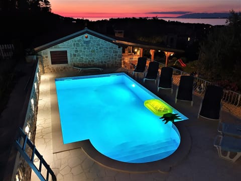 Balcony/Terrace, Pool view, Swimming pool, Sunset