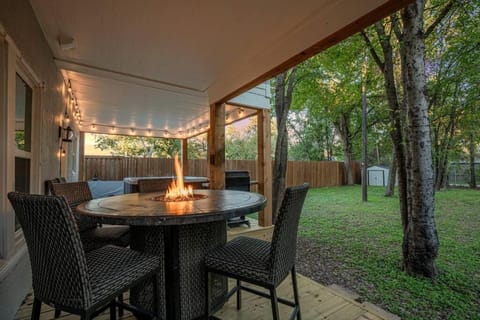 Property building, Patio, Spring, Dining area