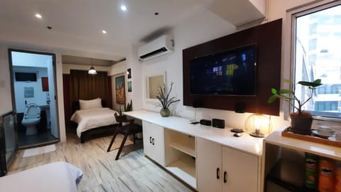 L1 Twin Bed Staycation in Bonifacio Global City 4 Apartment hotel in Makati