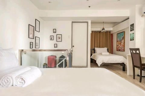 L1 Twin Bed Staycation in Bonifacio Global City 5 Apartment hotel in Makati