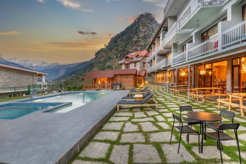 Echor Himalayan Heights Luxe Manali Hotel in Manali