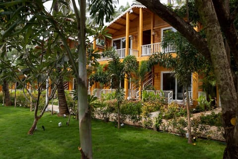 Aralea Beach Resort By Stone Wood, Morjim Hotel in Mandrem
