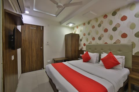 Hotel Sunstar Inn Hotel in Ahmedabad
