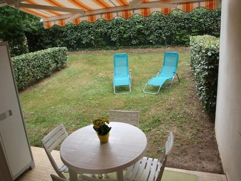 Appartement terrasse jardin rive gauche du port Apartment in Séné